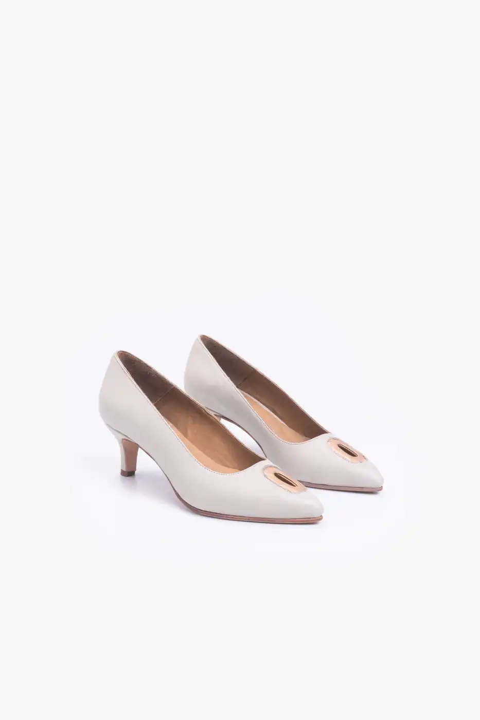 Zuri Off White